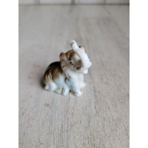 Enesco 1984 miniature elephant ceramic unique figure safari - Picture 3 of 6